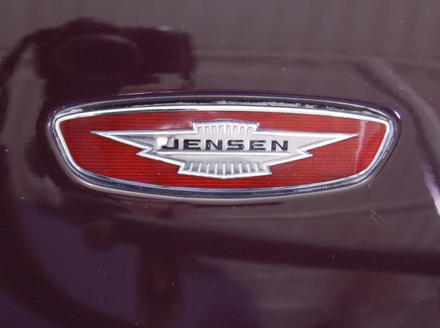 Логотип Jensen Interceptor 1973 года  (фото 4 из 7)